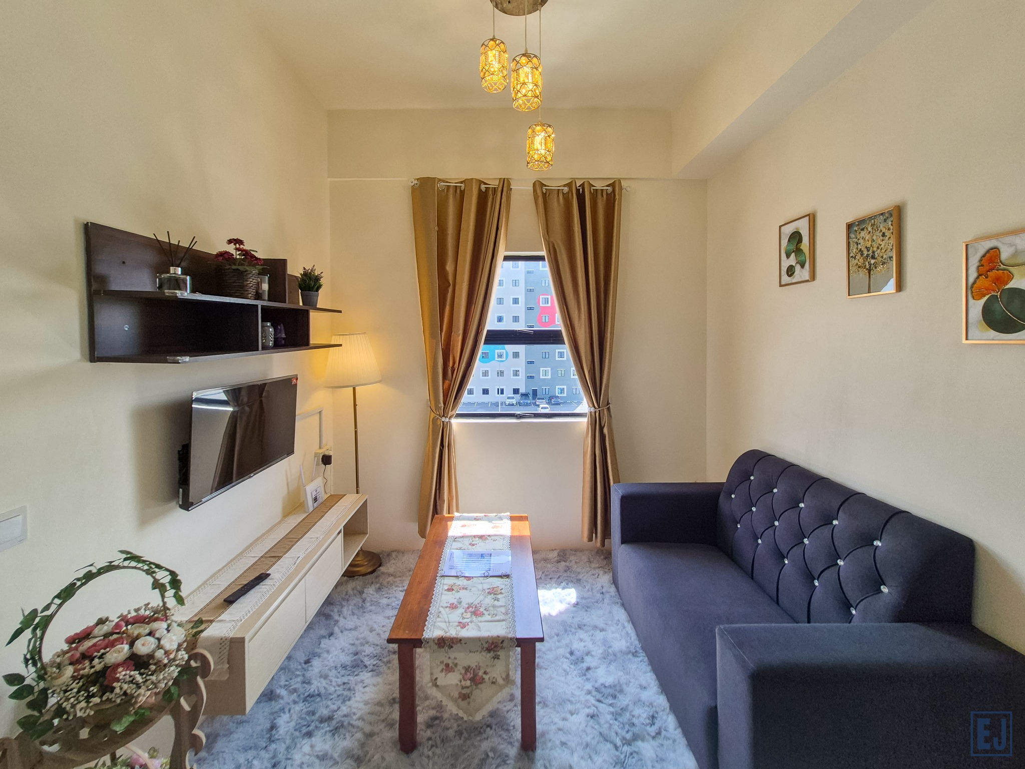 EJ Cozy Homestay living area